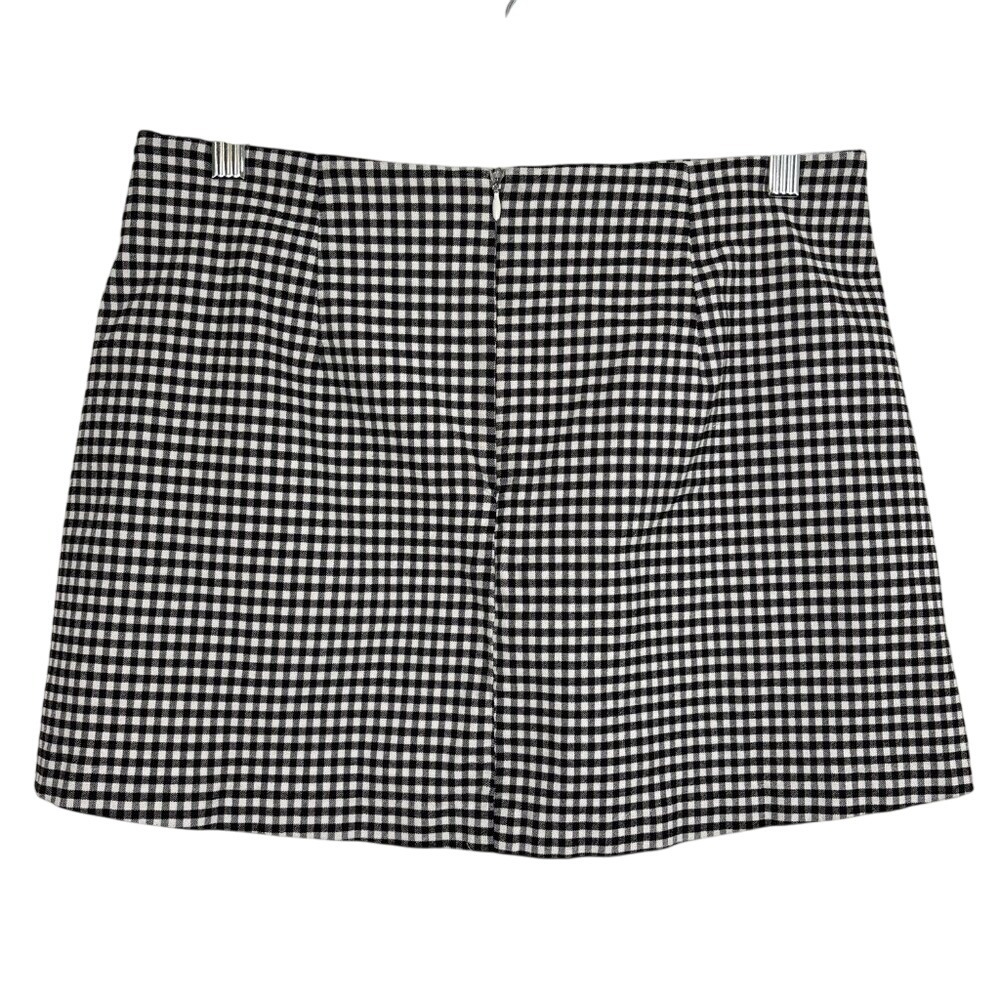 Urban Outfitters Size Medium Gingham Mini Skirt Black White Preppy - Picture 3 of 12